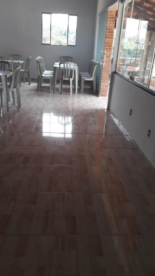Chacara Bella Vida Com Piscina Churrasqueira Salao De Festas Fogao A Lenha Quadra Aracariguama Exterior foto
